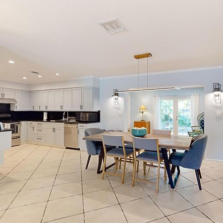 Breezy Ocean Escape Villa Lake Worth Beach Bagian luar foto